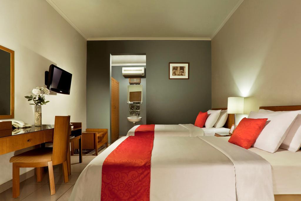 Ilos Hotel Bandung Exterior photo